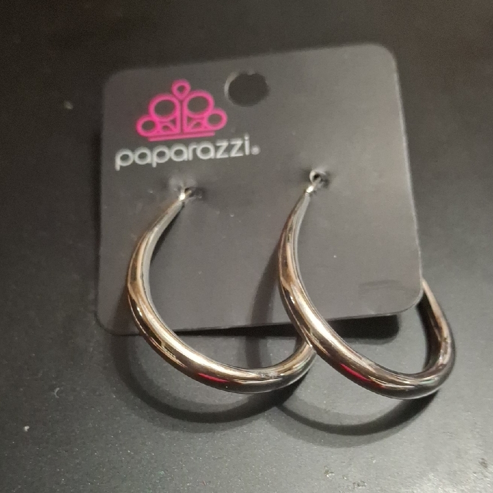 Paparazzi Sleek Silver Teardrop Earrings